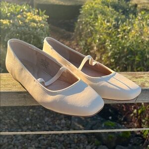 Elegant Cream Ballet Flats